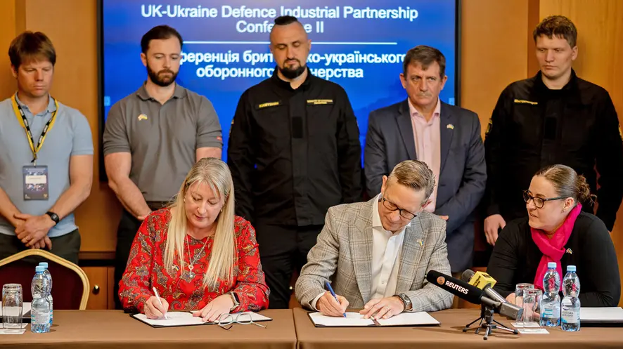 Read more about the article MRO Contract Awarded in Partnership with BAE Systems to Maintain and Repair Light Guns in Ukraine